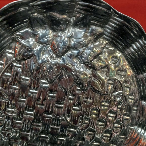 HOLLAND & BOONE PEWTER STRAWBERRY WEAVE TRAY ***NEW OLD STOCK*** - Picture 2 of 3